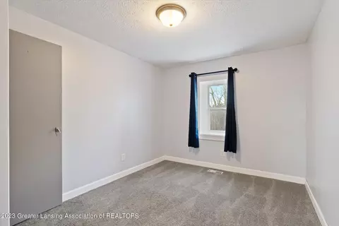 6823 Loomis Rd, Dewitt, MI 48820 photo 26