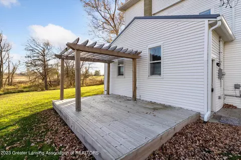 6823 Loomis Rd, Dewitt, MI 48820 photo 5