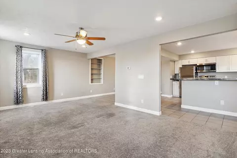 6823 Loomis Rd, Dewitt, MI 48820 photo 14