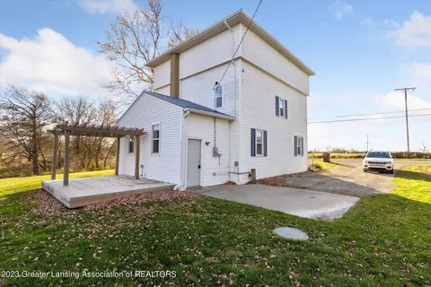 6823 Loomis Rd, Dewitt, MI 48820 photo 4