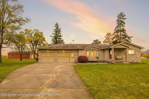 5770 W Price Rd, Saint Johns, MI 48879
