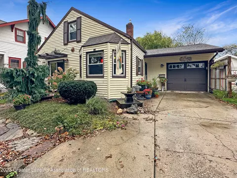 909 Braman St, Lansing, MI 48910