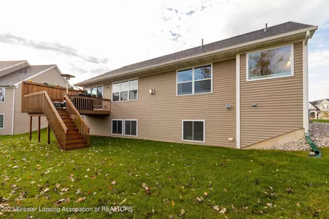1242 Lobelia Ln, Dewitt, MI 48820 photo 3