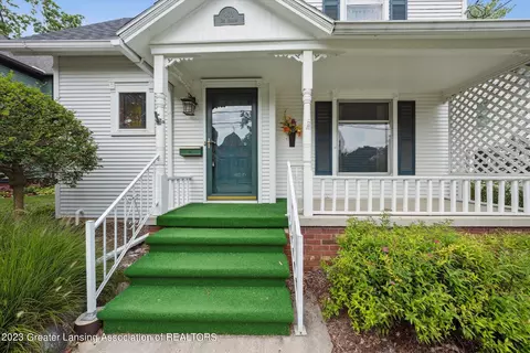 403 E Walker St, Saint Johns, MI 48879 photo 5