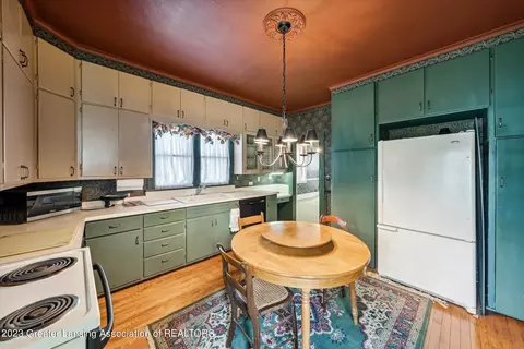403 E Walker St, Saint Johns, MI 48879 photo 13