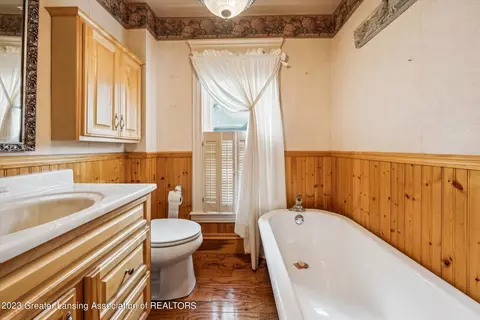 403 E Walker St, Saint Johns, MI 48879 photo 25
