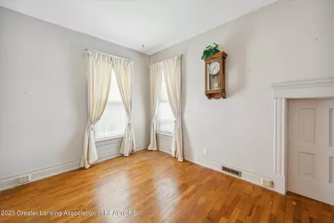 403 E Walker St, Saint Johns, MI 48879 photo 23