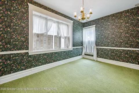 403 E Walker St, Saint Johns, MI 48879 photo 9