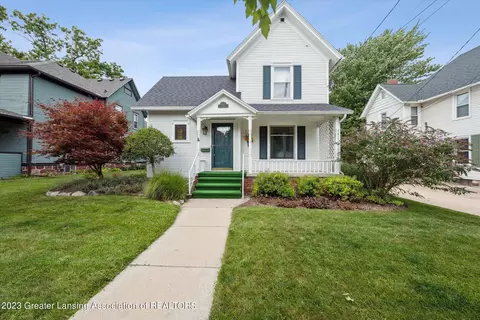 403 E Walker St, Saint Johns, MI 48879 photo 3
