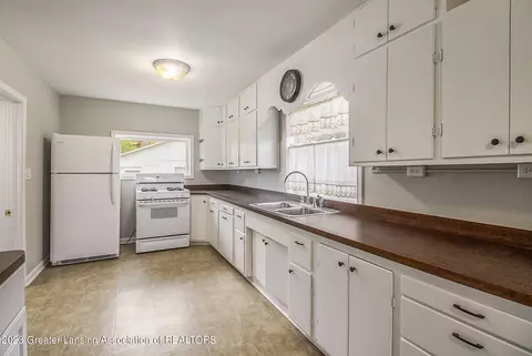 349 Washington St, Sunfield, MI 48890 photo 13