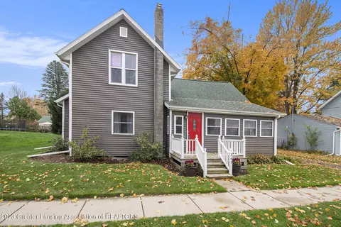 349 Washington St, Sunfield, MI 48890 photo 2