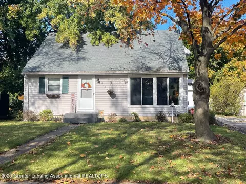 215 Cloverland Dr, Lansing, MI 48910
