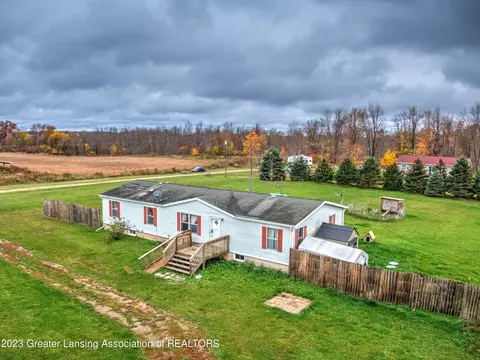7836 S M 66 Hwy, Nashville, MI 49073