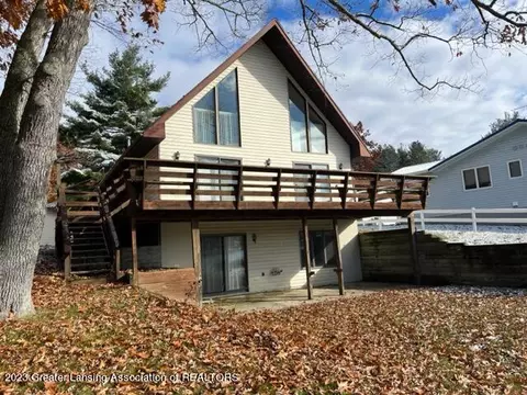3470 Pine Trail Dr, Sheridan, MI 48884