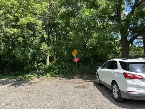 Vl Larrabee Drive, Lansing, MI 48911