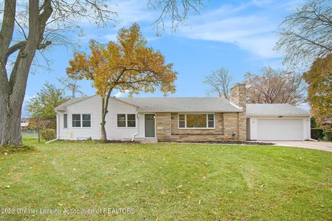 4149 Mar Moor Dr, Lansing, MI 48917