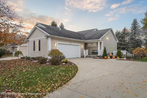 15074 Classic Dr #32, Bath, MI 48808