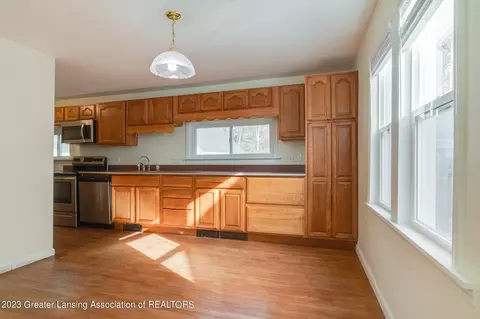 2115 Lyons Ave, Lansing, MI 48910 photo 11