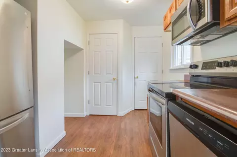 2115 Lyons Ave, Lansing, MI 48910 photo 13
