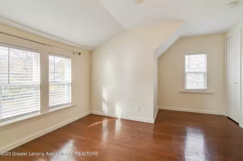 2115 Lyons Ave, Lansing, MI 48910 photo 21