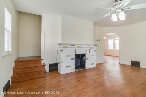 2115 Lyons Ave, Lansing, MI 48910 photo 5