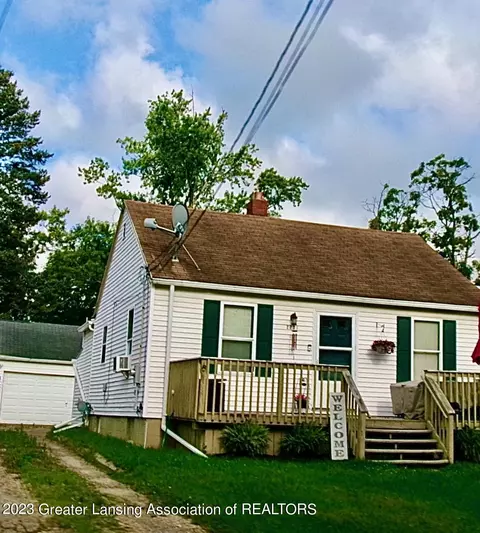 2721 Creston Ave, Lansing, MI 48906