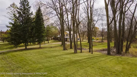 1250 E Twinbrook Dr, Dewitt, MI 48820 photo 3