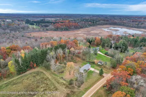 14929 Nichols Rd, Bath, MI 48808 photo 3