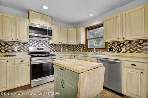 14929 Nichols Rd, Bath, MI 48808 photo 24