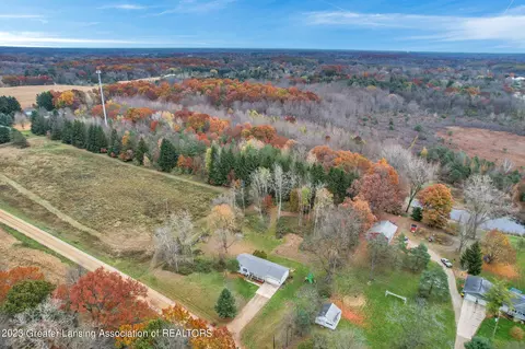 14929 Nichols Rd, Bath, MI 48808 photo 5