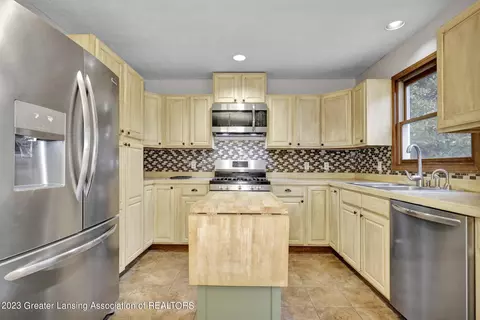 14929 Nichols Rd, Bath, MI 48808 photo 22