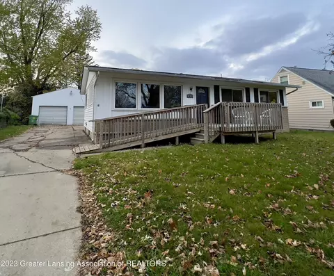 1025 Andrus Ave, Lansing, MI 48917