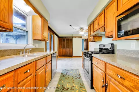 237 Theo Ave, Lansing, MI 48917 photo 8