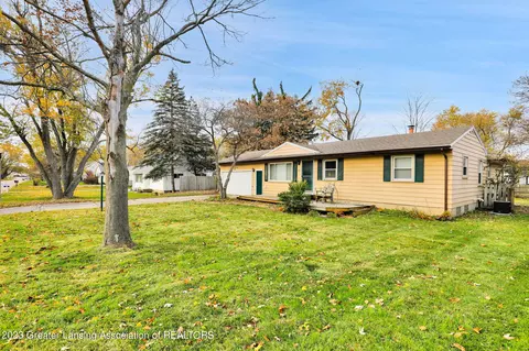 237 Theo Ave, Lansing, MI 48917 photo 3