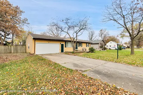 237 Theo Ave, Lansing, MI 48917 photo 2