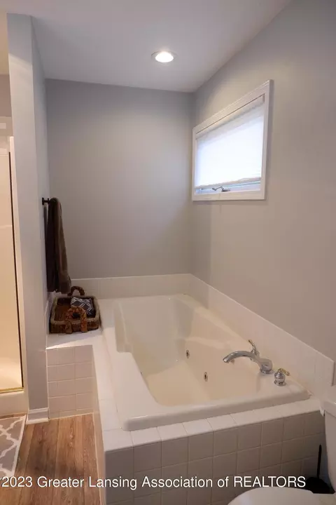 604 White Pine Blvd, Lansing, MI 48917 photo 17