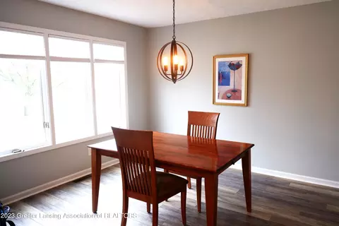 604 White Pine Blvd, Lansing, MI 48917 photo 5