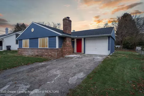 3337 Robinson Rd, Jackson, MI 49203