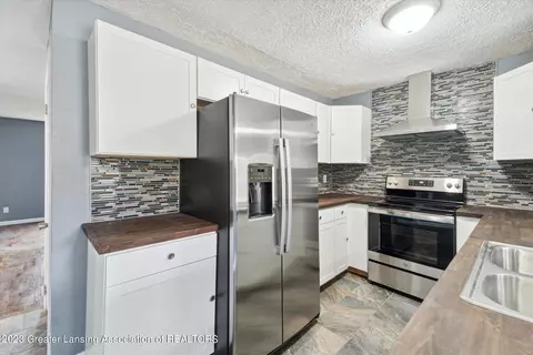 3337 Robinson Rd, Jackson, MI 49203 photo 18