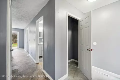 3337 Robinson Rd, Jackson, MI 49203 photo 8