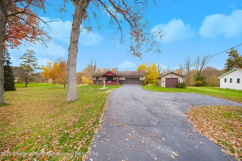 23905 NE Capital Ave, Battle Creek, MI 49017