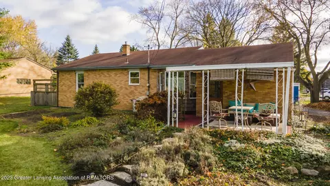 1322 Haslett Rd, Haslett, MI 48840 photo 24