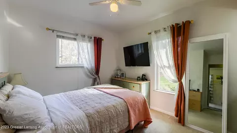 1322 Haslett Rd, Haslett, MI 48840 photo 14