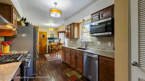 1322 Haslett Rd, Haslett, MI 48840 photo 12
