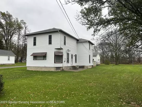 163 Maple St, Vermontville, MI 49096