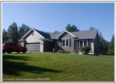 455 Creyts Rd, Dimondale, MI 48821