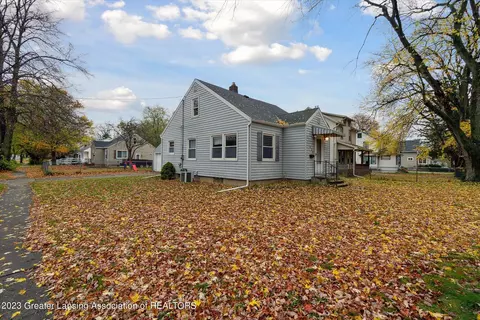 434 W Hodge Ave, Lansing, MI 48910