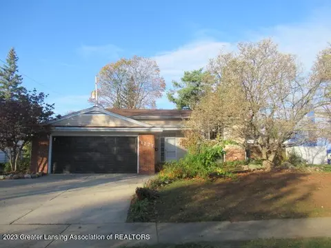 1727 Autumn Ln, Lansing, MI 48912