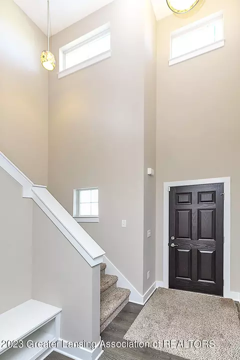 6675 Thunder Ln, Lansing, MI 48906 photo 2