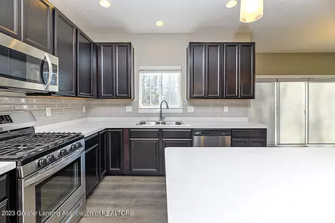 6675 Thunder Ln, Lansing, MI 48906 photo 12